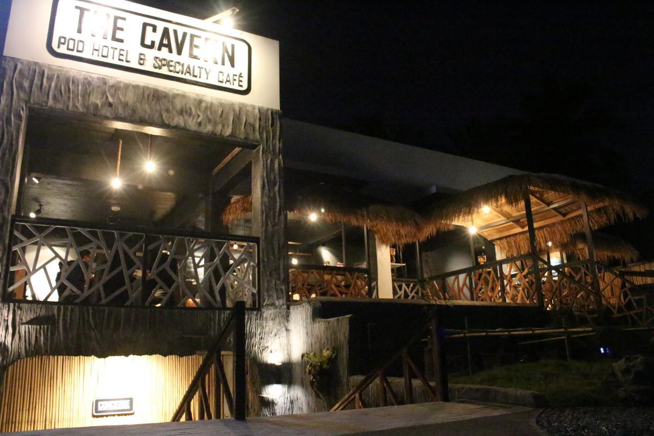 The Cavern Pod Hotel & Specialty Cafe El Nido Luaran gambar
